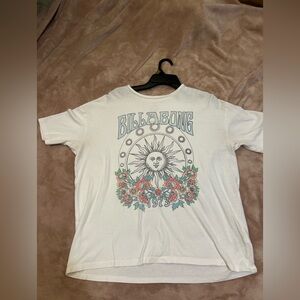 small oversizedd billabong tee